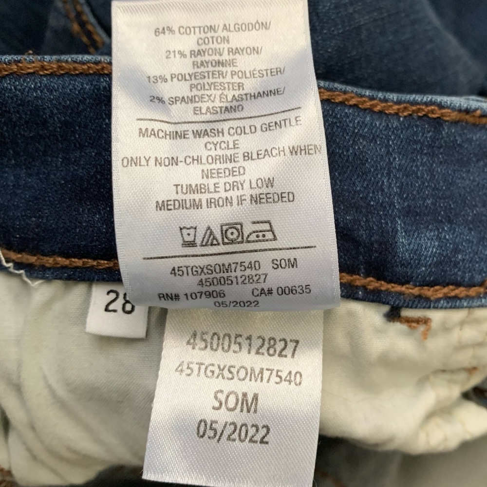 Hudson High Rise Raw Hem Jeans - Picture 5 of 6